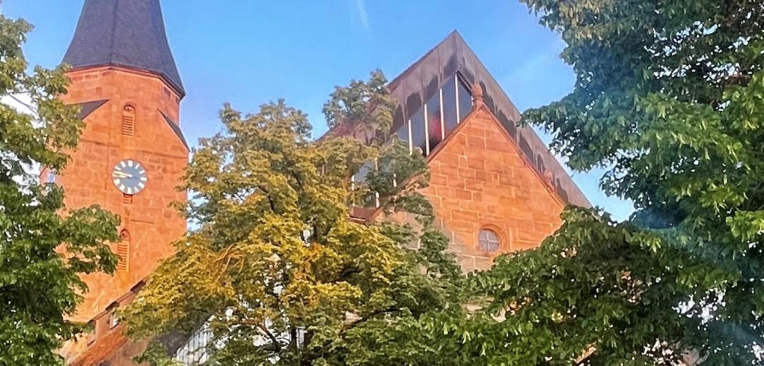 Brgb_Kirche_Sonne