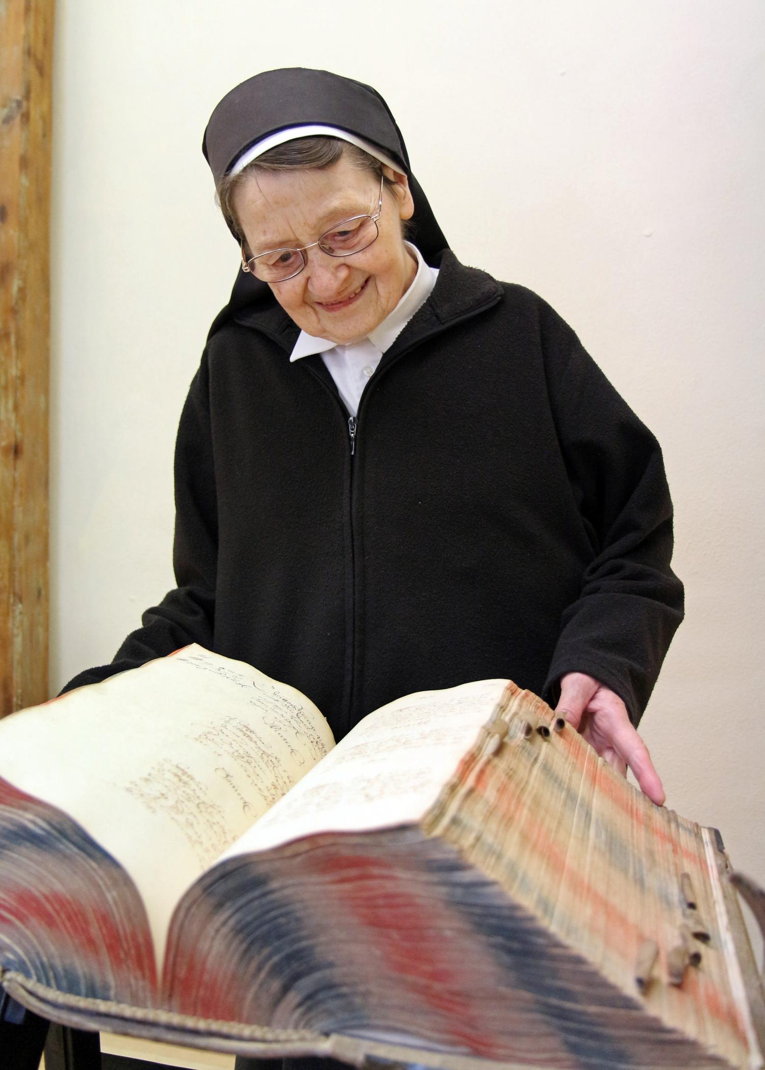 Handgeschriebenes Buch aus Klosterbibliothek