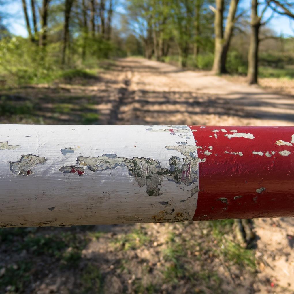 Schranke an der Grenze