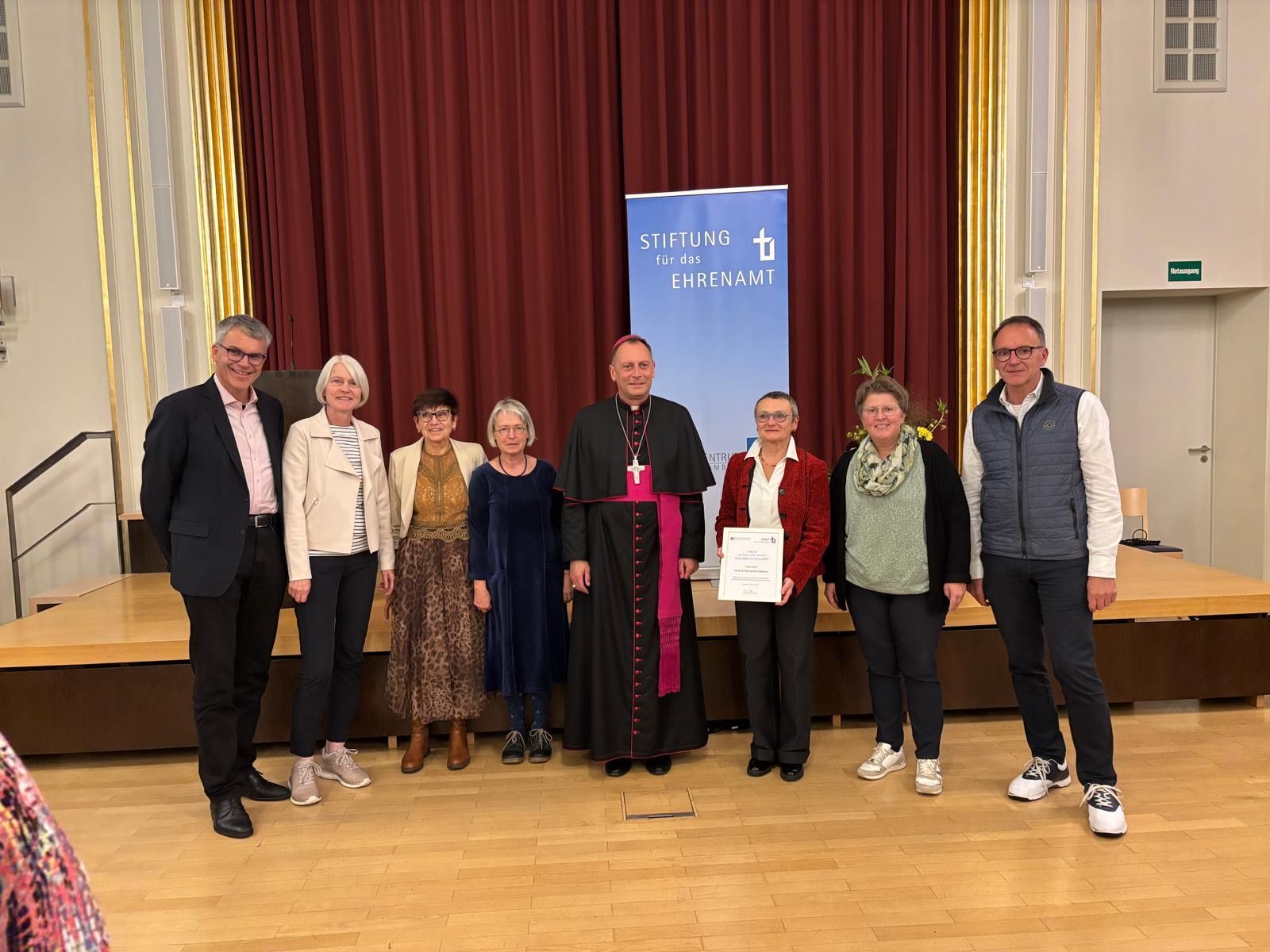 Team Frühschicht aus Zapfendorf - Ehrung Team Frühschicht aus Zapfendorf mit Erzbischof Gössl